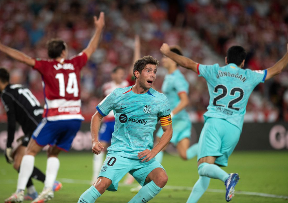 La Liga - Yamal, Roberto scoren en Barcelona speelt met 2-2 gelijk bij Granada